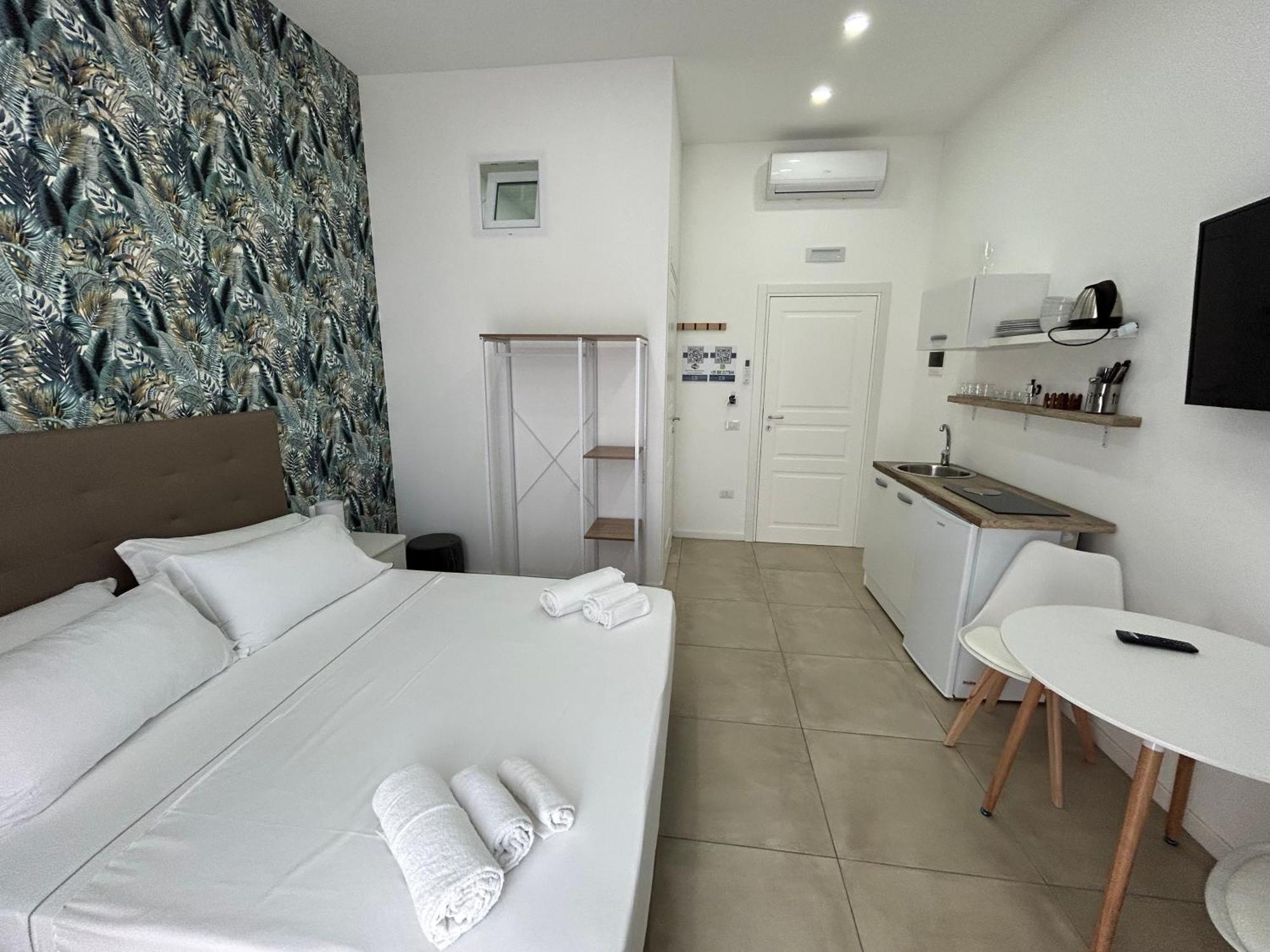 Enjoy Rooms Napels Buitenkant foto