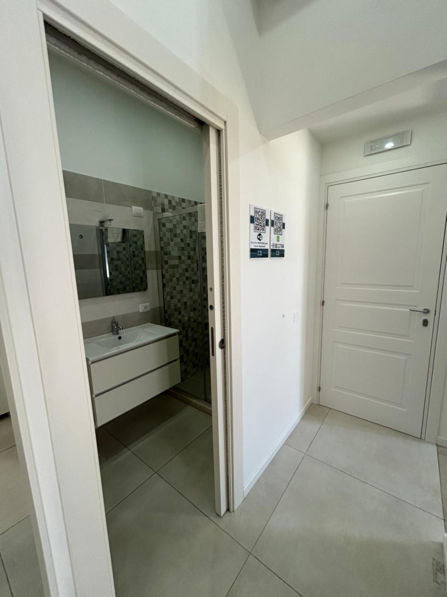 Enjoy Rooms Napels Buitenkant foto